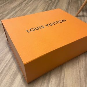 Louis Vuitton box